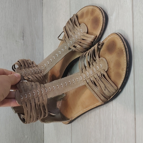 J.Shoes Estelle Gladiator Sandals Flats Side Zip shoes sz 7.5 - Picture 2 of 10